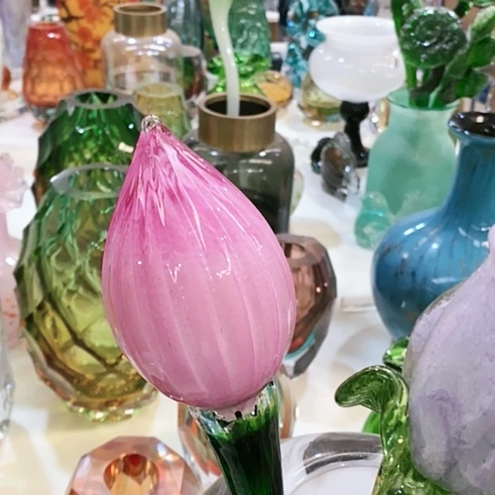 琉璃花瓶高45厘米宽7厘米