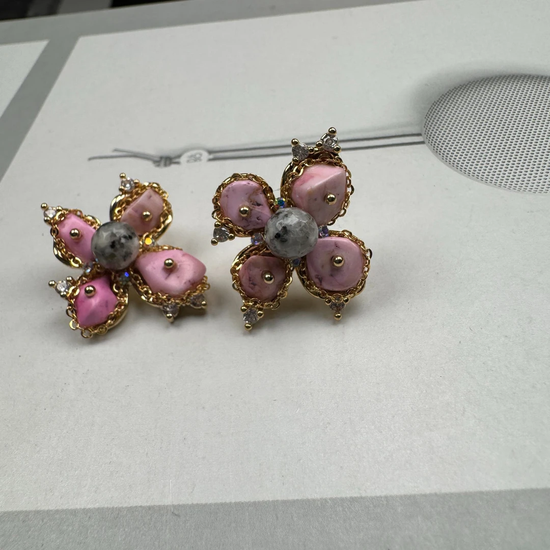 铜合金合成锆石耳饰 气质轻奢时尚复古紫色中古素款耳钉ed2131