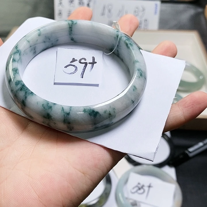 【闪购商品】未镶嵌手镯翡翠