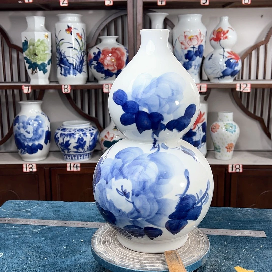 摆件景德镇陶瓷葫青牡