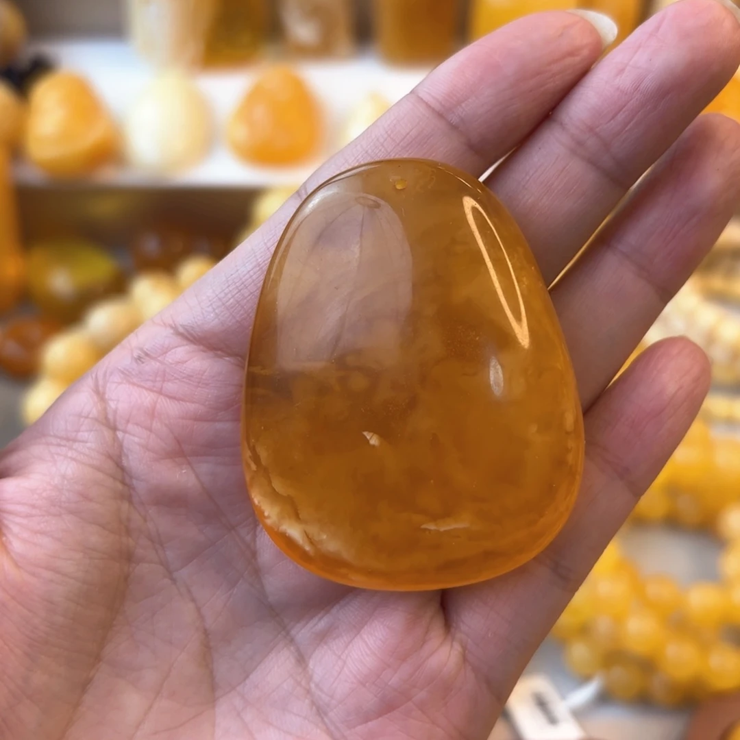 琥珀颈饰未镶嵌蜜蜡