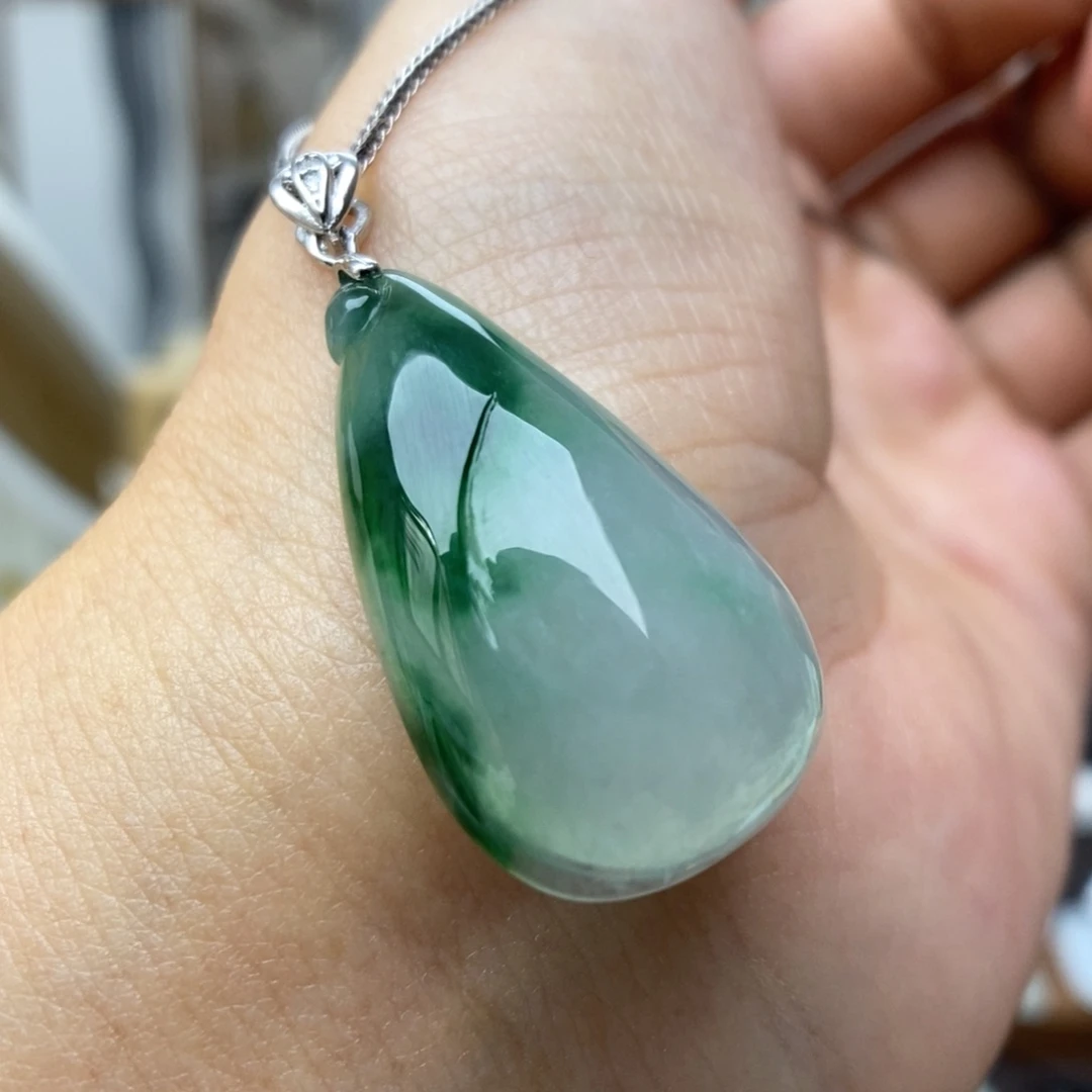 【闪购商品】颈饰银S925镶嵌翡翠23