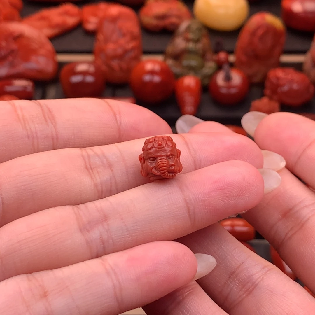 南红玛瑙未镶嵌原矿象神10mm