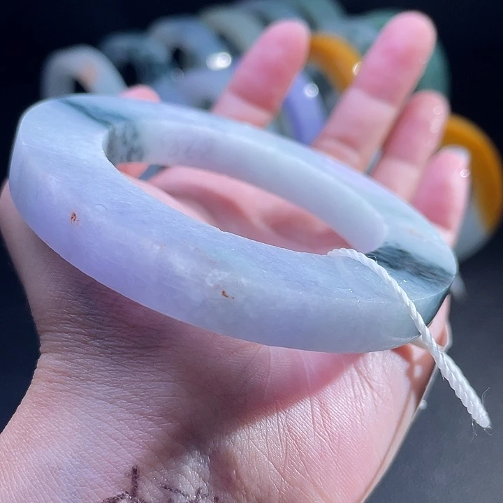 定制翡翠未镶嵌翡翠手镯