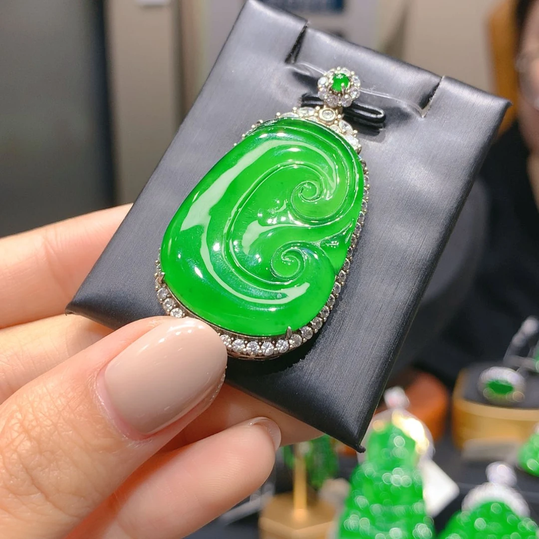 【闪购商品】颈饰银S925镶嵌翡翠6柒姐