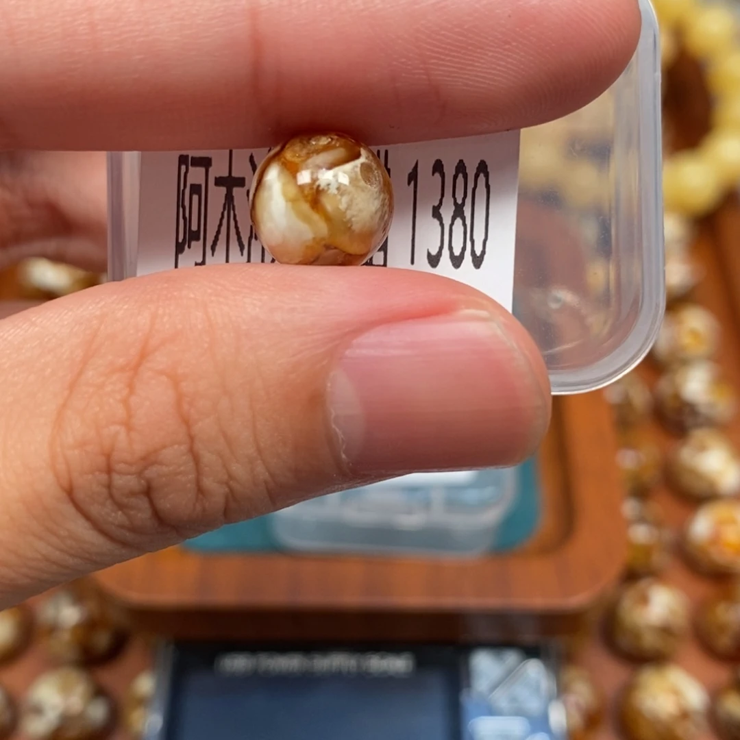 把件猴头核桃沁色蜜蜡圆珠老型1380