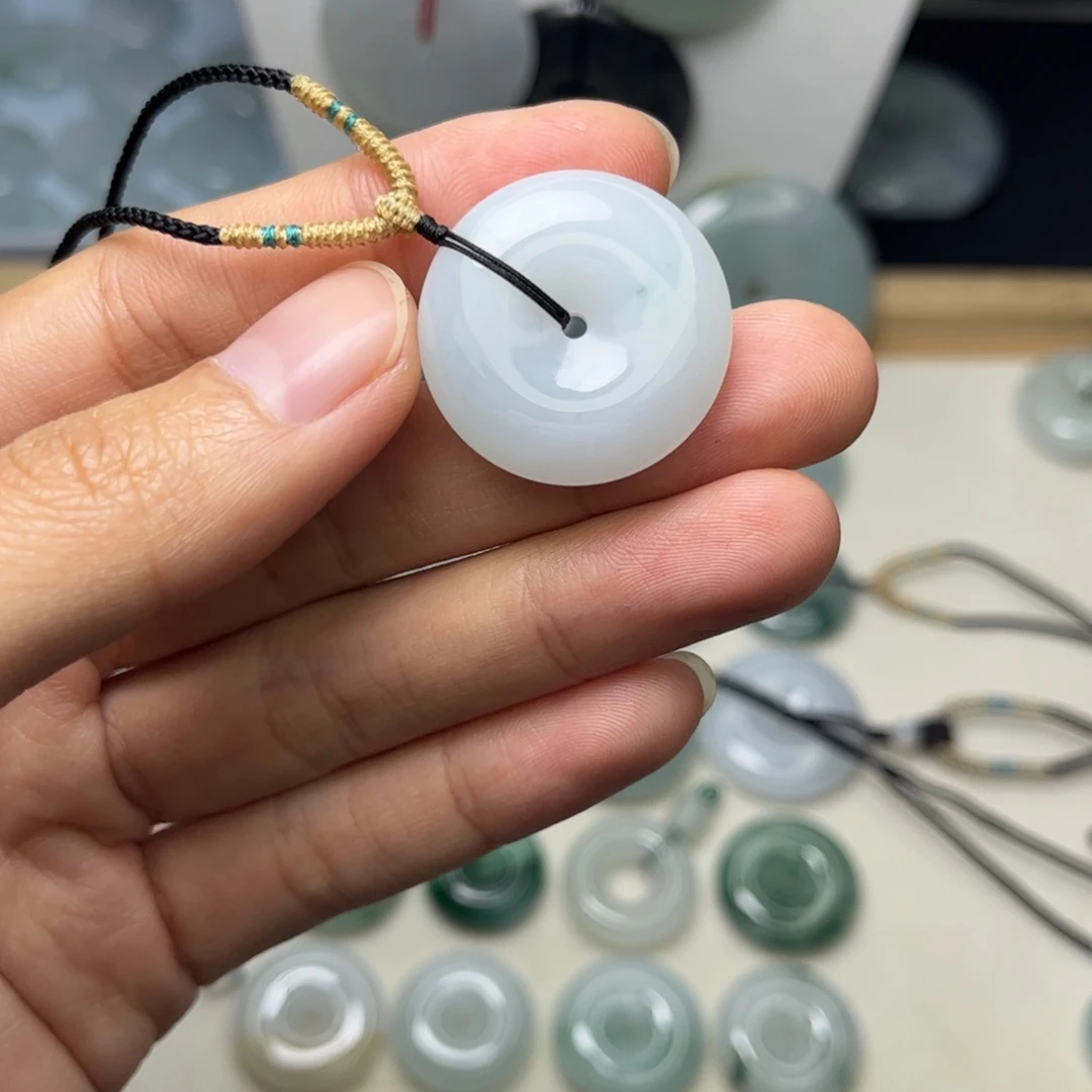 翡翠未镶嵌颈饰天然翡翠Ａ货