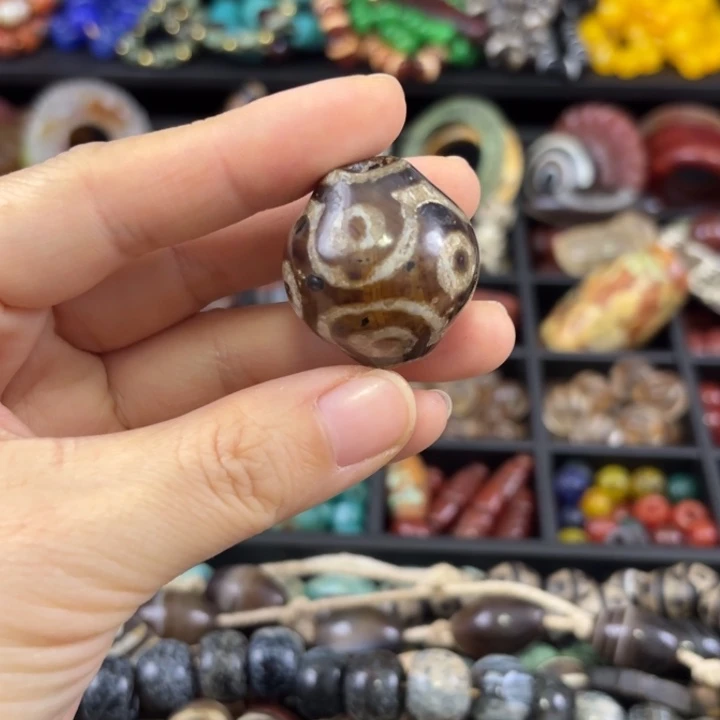 ****妍玛瑙/玉髓未镶嵌颈饰