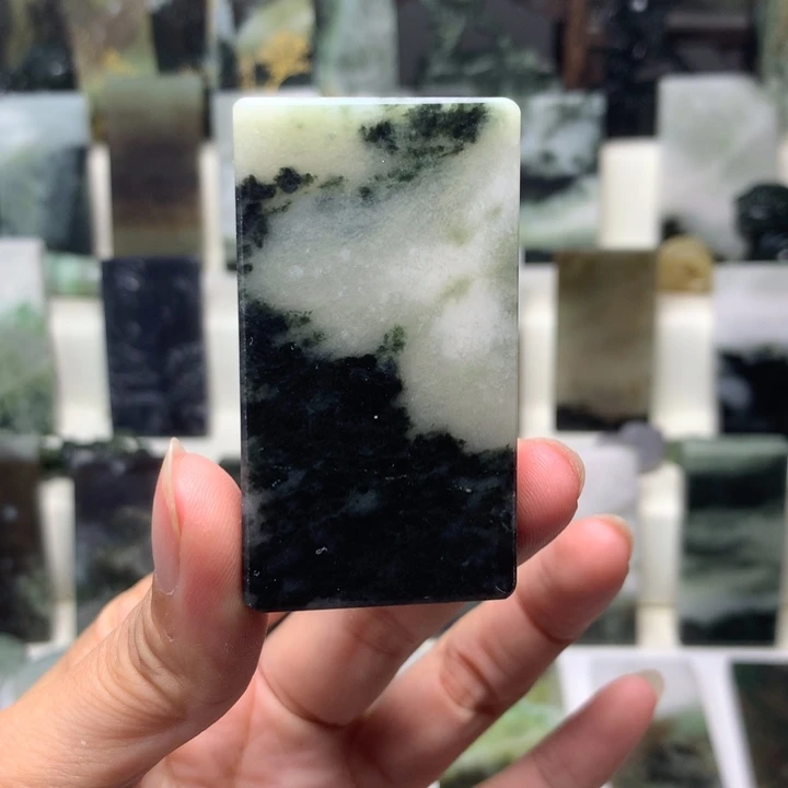 未镶嵌独山玉颈饰