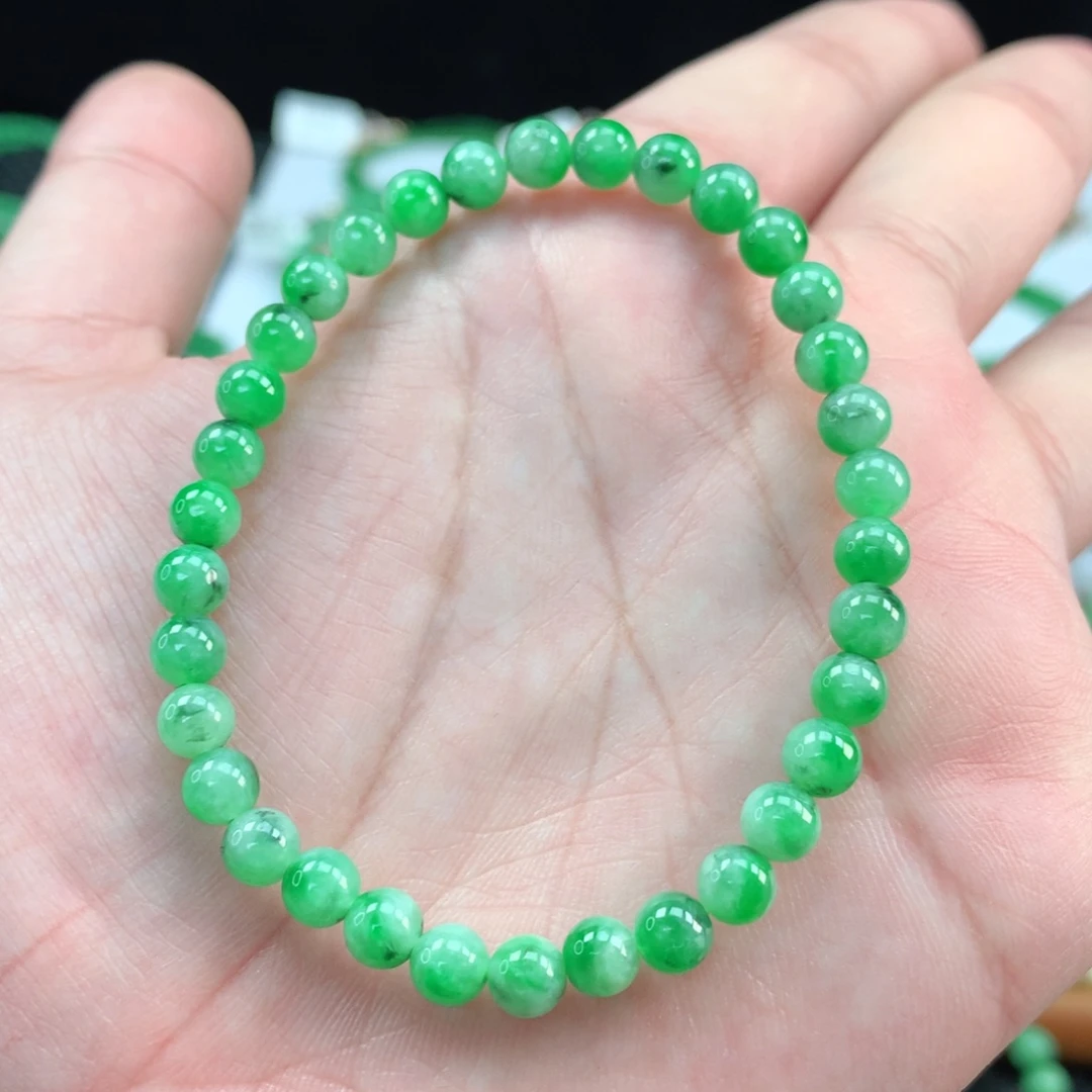 翡翠手链未镶嵌翡翠