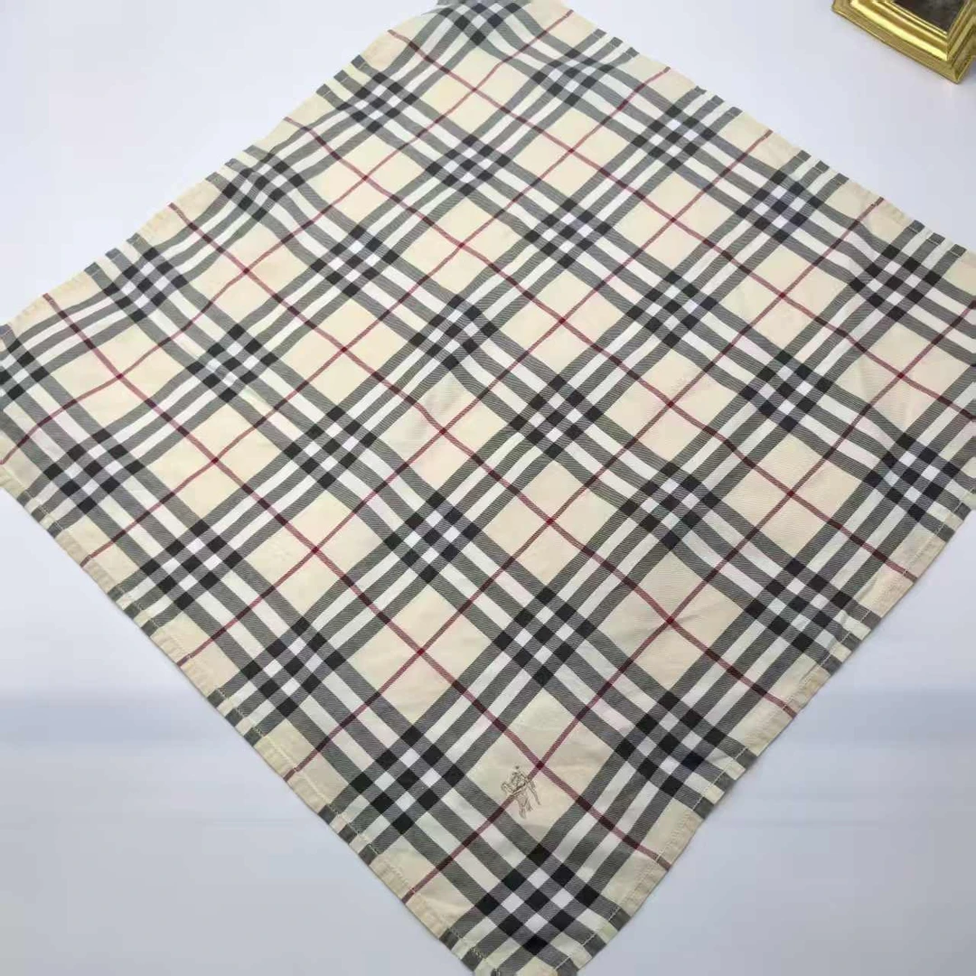 95新 BURBERRY/博柏利  海囤/巴宝莉/丝巾/yy10286