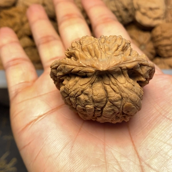 ****人文玩核桃吊坠文玩核桃异形单只