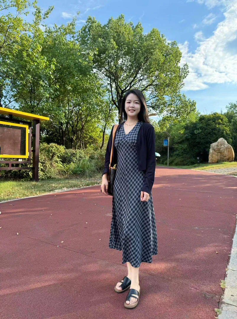 秋季新款休闲风韩系气质吊带韩系风长袖针织法式中长款时尚套装