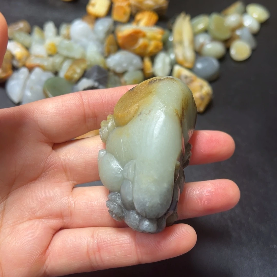 和田玉未镶嵌项链