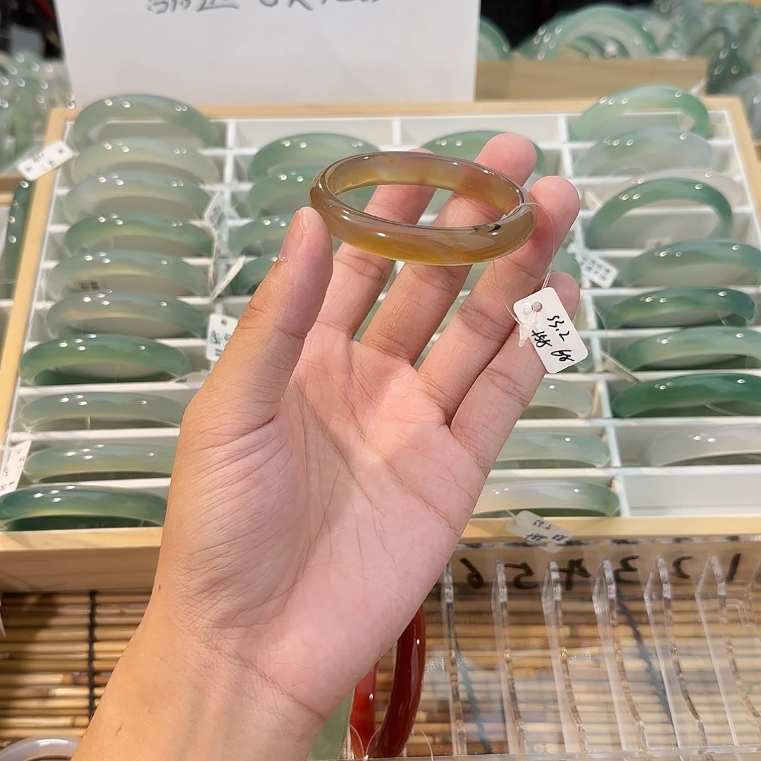 玛瑙/玉髓未镶嵌手镯没有售后圈口53.2