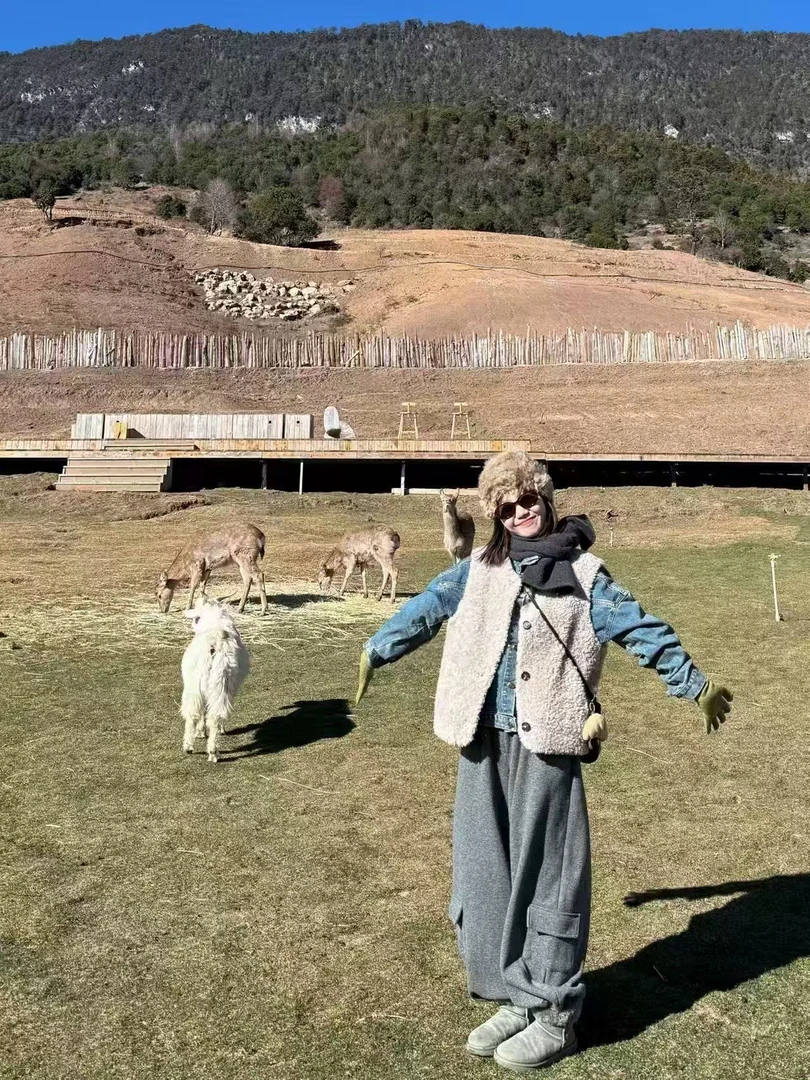 2026秋冬新款韩系气质减龄毛毛马甲外套复古牛仔衬衫休闲裤三件套