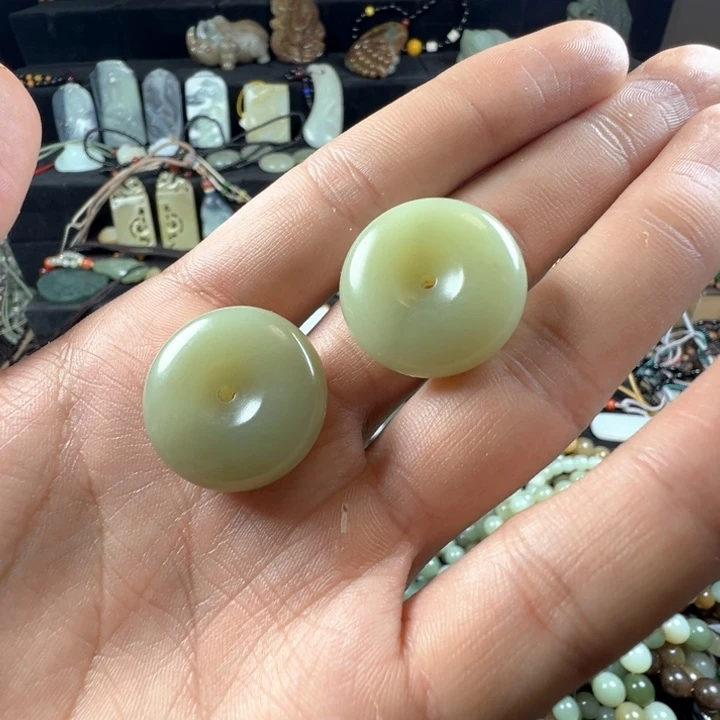 和田玉（糖玉）未镶嵌颈饰叁*