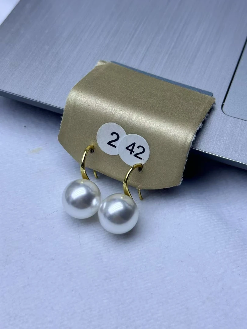 淡水珍珠耳饰242号百搭款高跟鞋11mm左右
