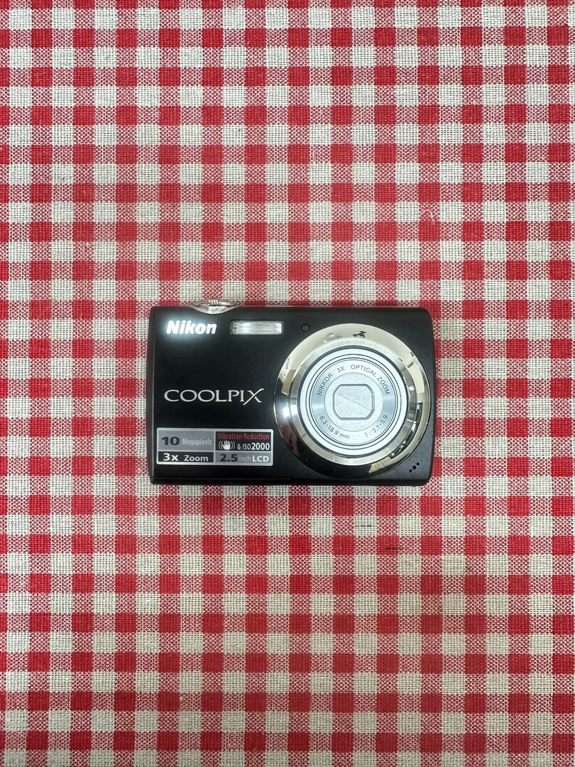 95新 Nikon/尼康 尼康s225 1000w像素 3倍变焦 no退换