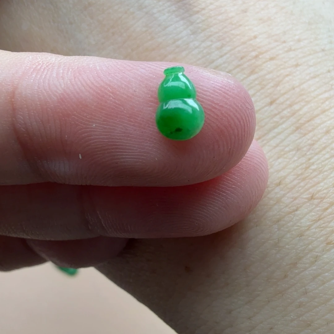 是****翡翠未镶嵌颈饰74