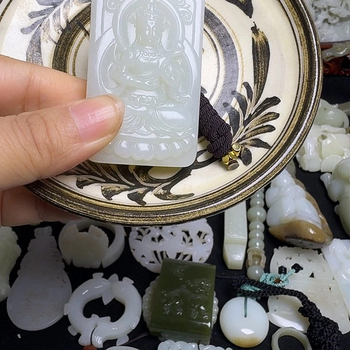 飞***翔瓷片新号开播挂件一个
