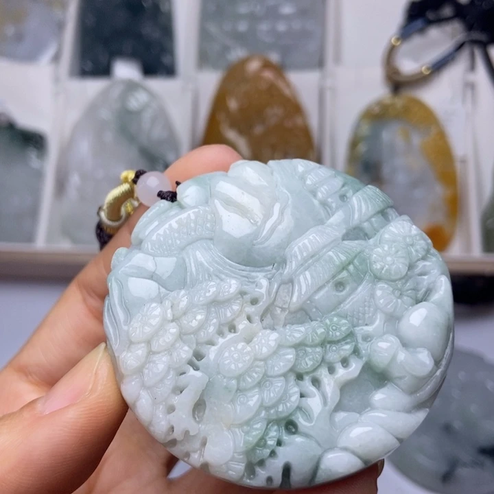 翡翠未镶嵌颈饰翡翠