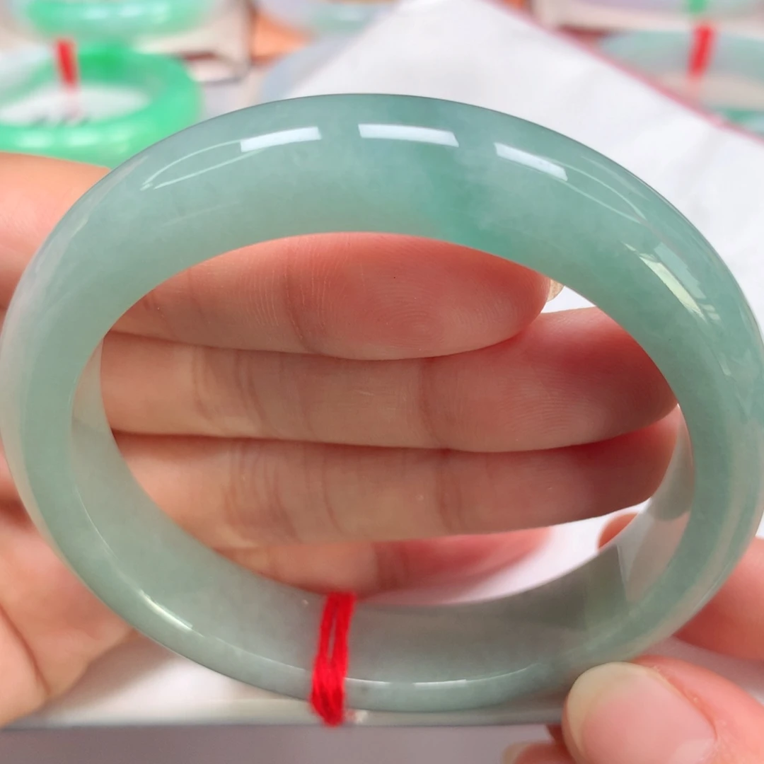 翡翠未镶嵌手镯冰胶满色