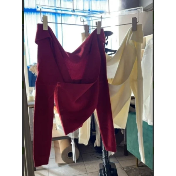 【AMANLIN】一字肩气质长袖针织衫春季辣妹风性感上衣F595371