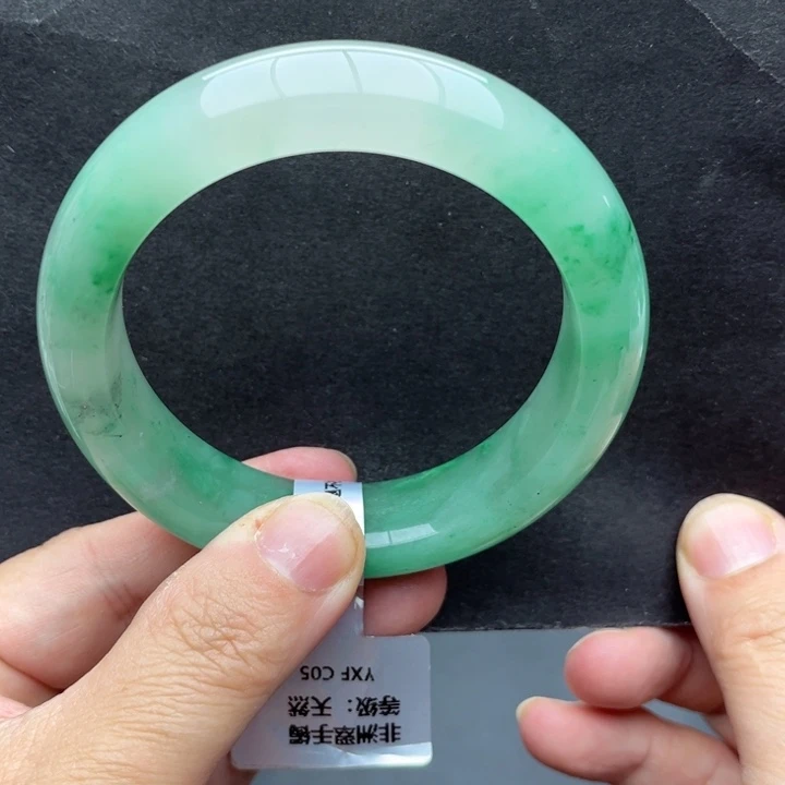 石英质玉未镶嵌手镯58/59
