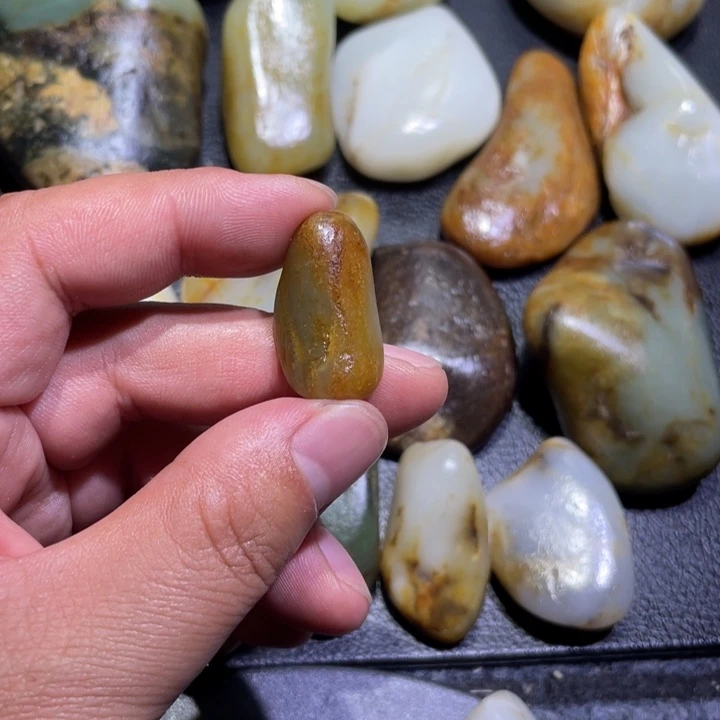 魅***力颈饰未镶嵌和田玉