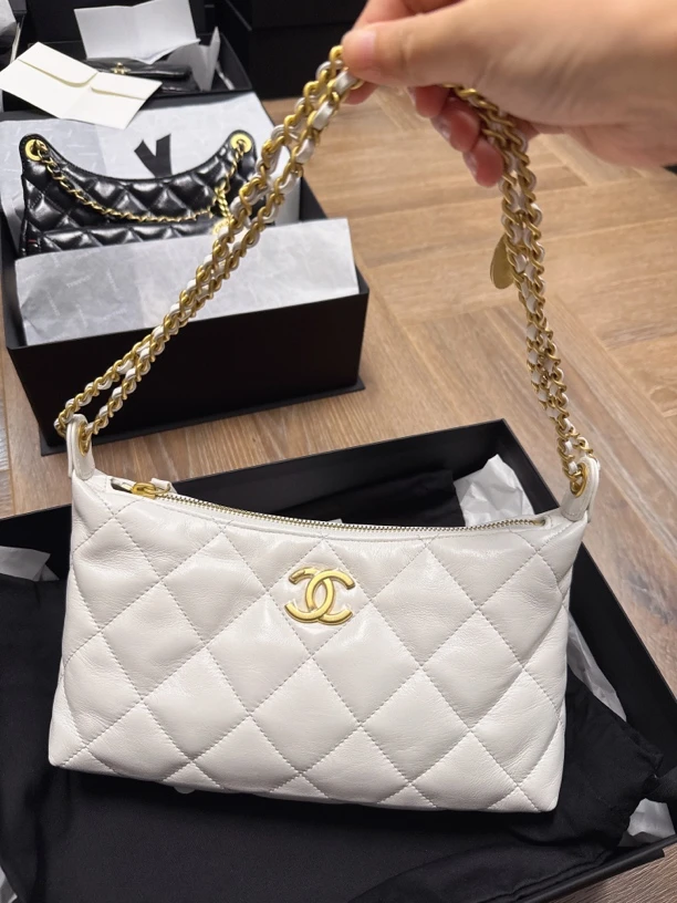 未使用 Chanel/香奈儿 澳海贝25s饺子包白色小号