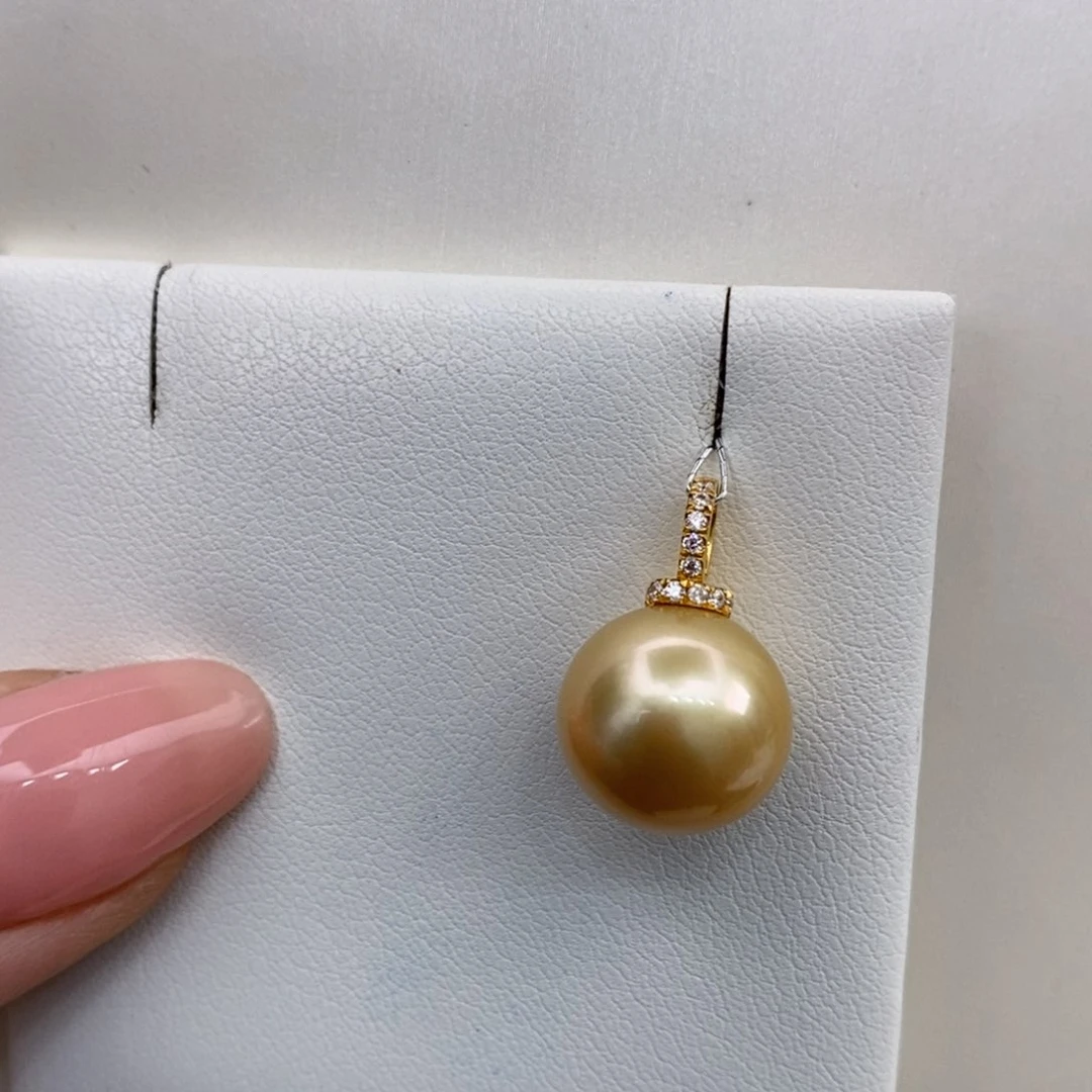 18K金镶嵌海水珍珠颈饰12-13mm