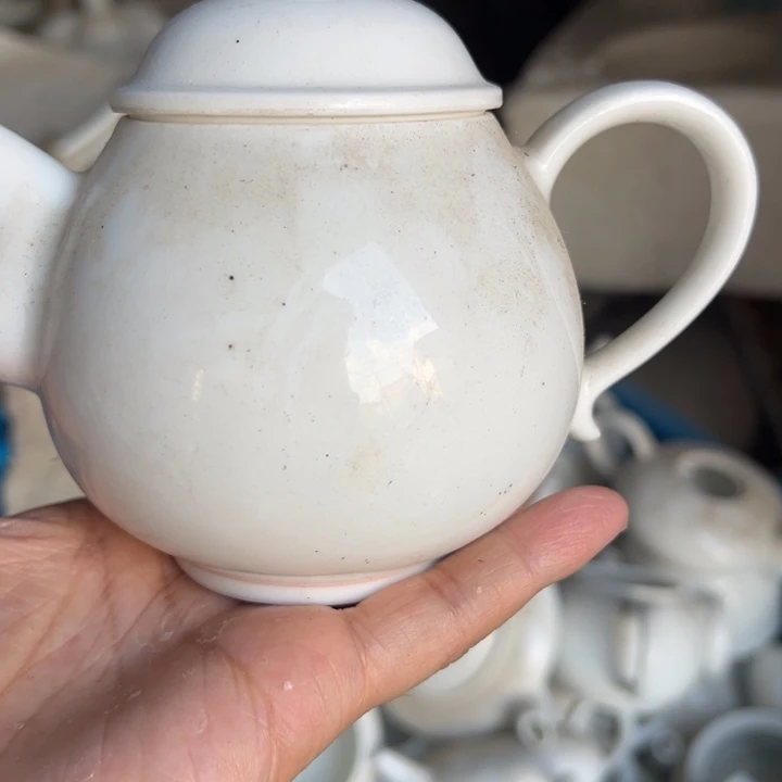 大球泥手工白胎茶壶