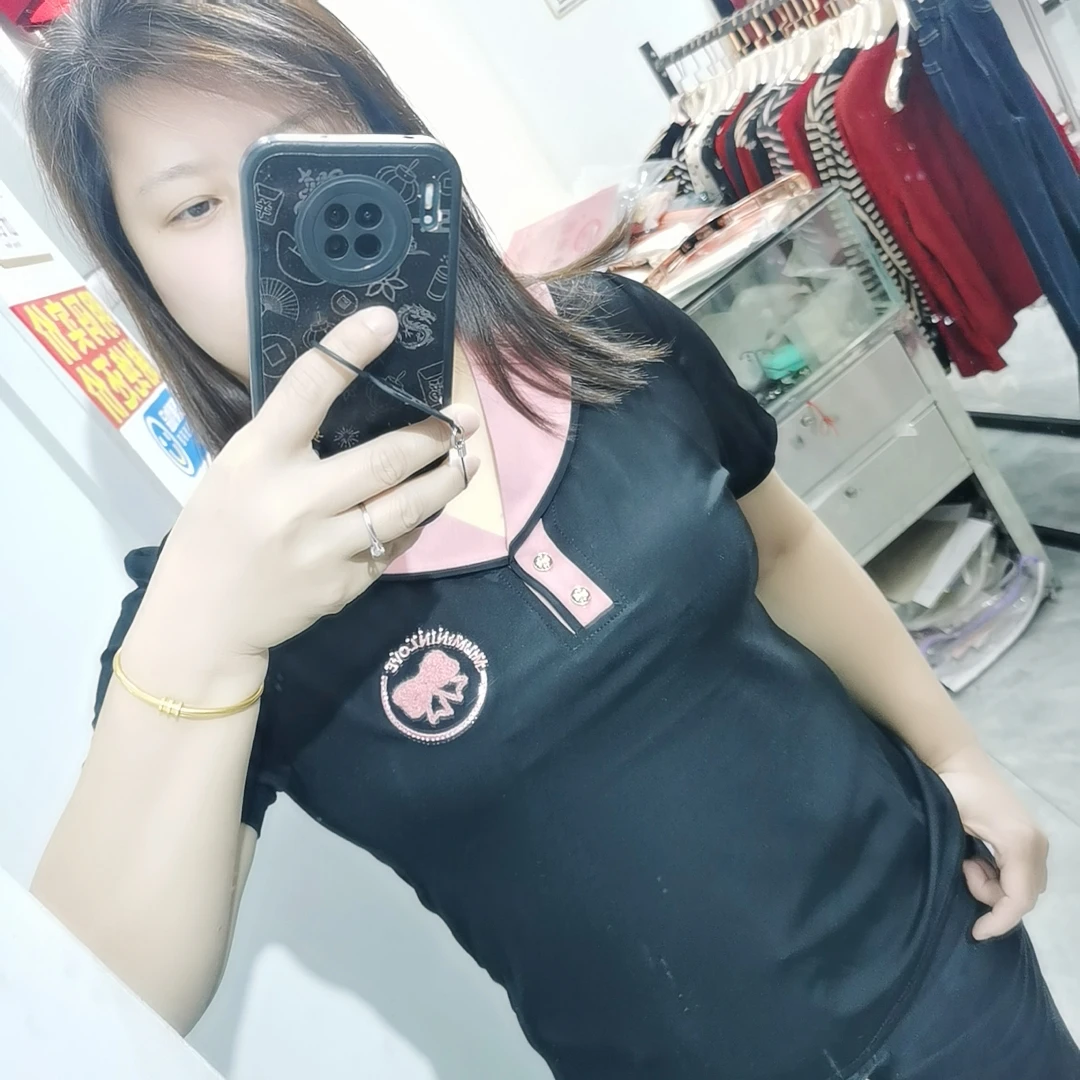 新款上衣时尚潮流面料柔软舒服透气有弹力