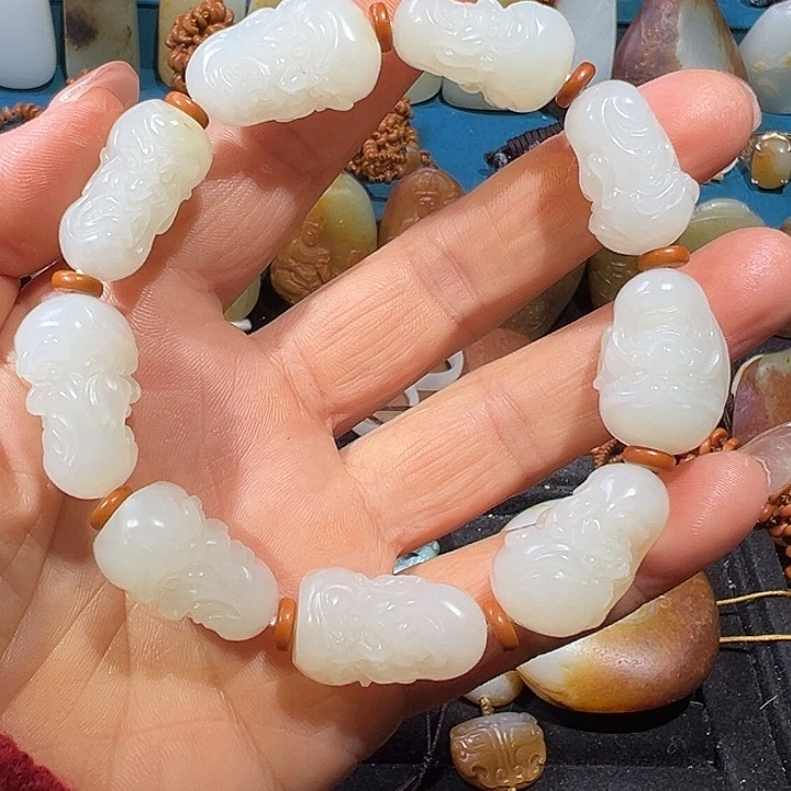 和田玉未镶嵌手串