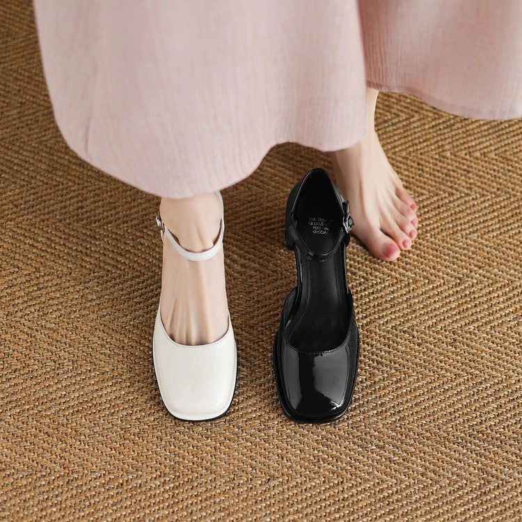牛漆皮~5.5cm真皮包头凉鞋2025春夏新款白色高跟鞋玛丽珍鞋中粗跟