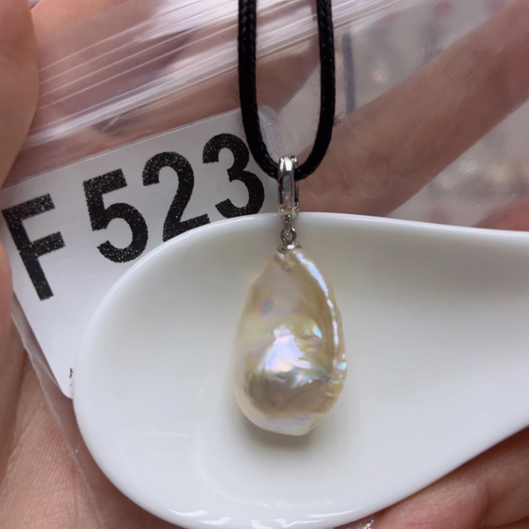 颈饰未镶嵌淡水珍珠