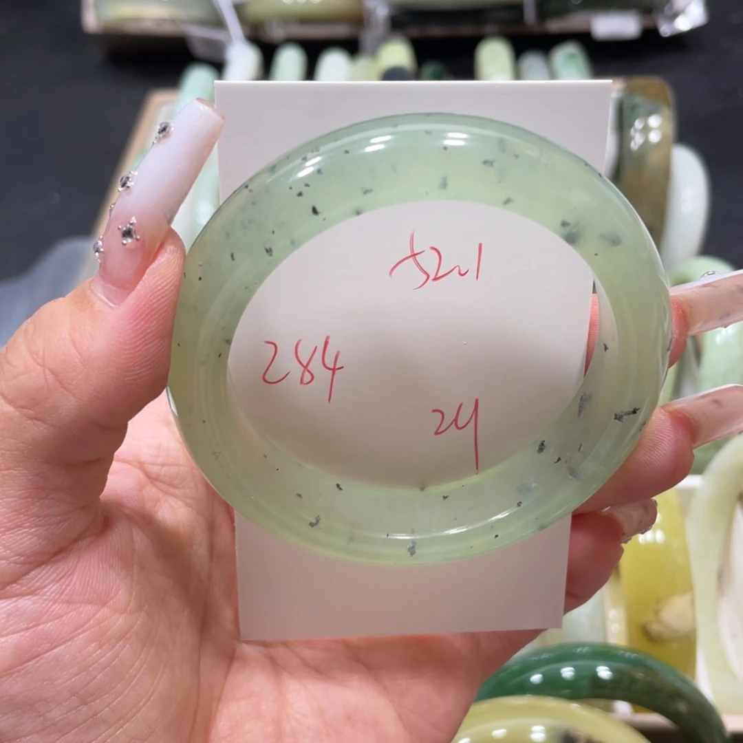 未镶嵌蛇纹石玉手镯