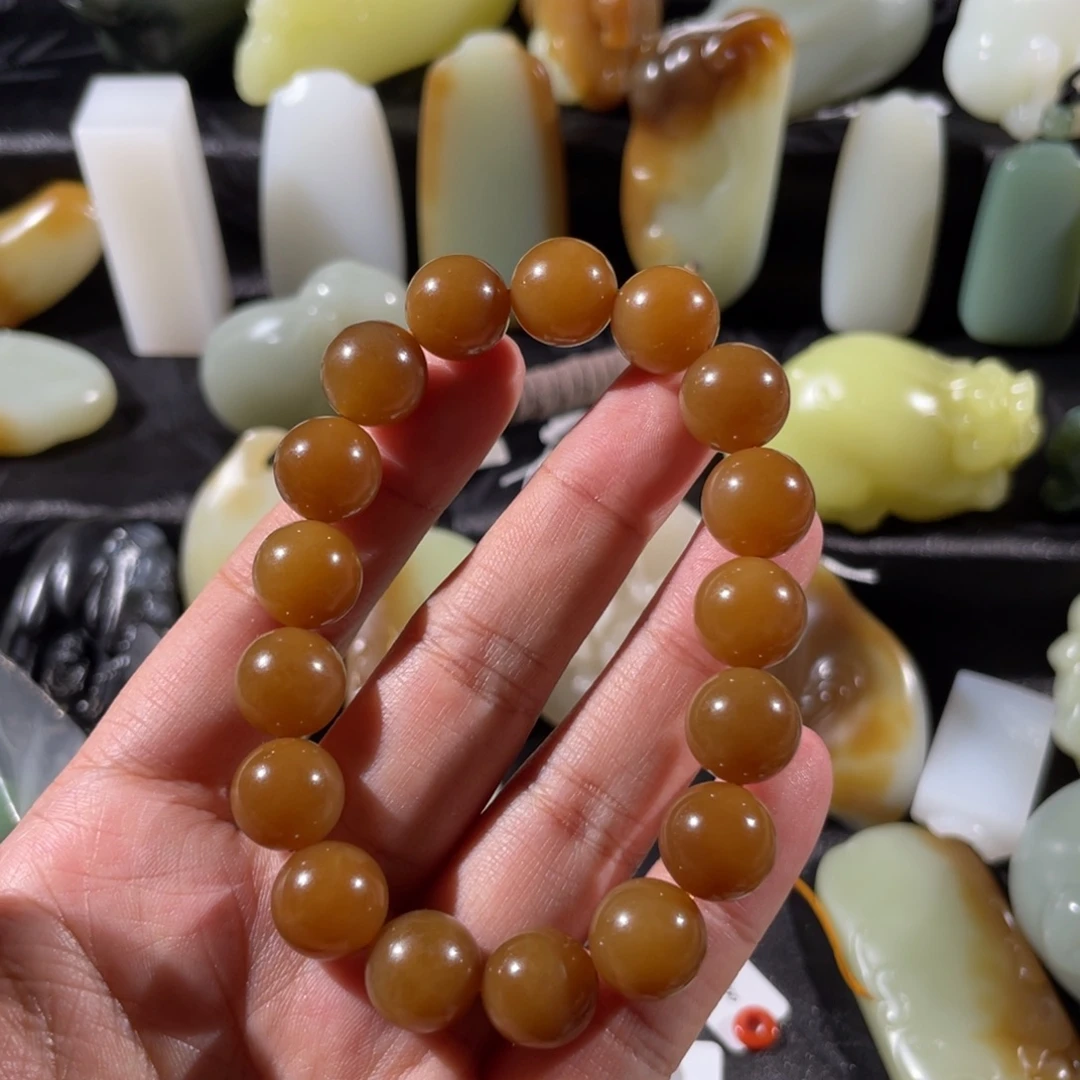 羽***7和田玉未镶嵌颈饰