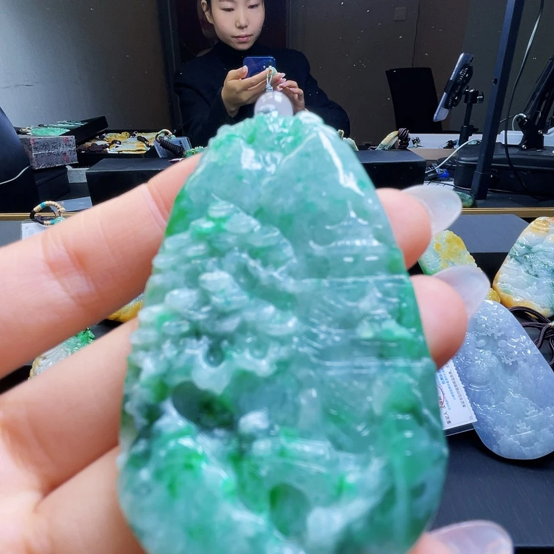 颈饰未镶嵌翡翠一