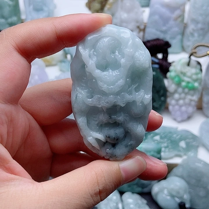 翡翠未镶嵌颈饰翡翠