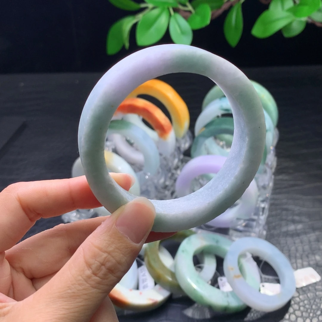 未镶嵌手镯定制翡翠