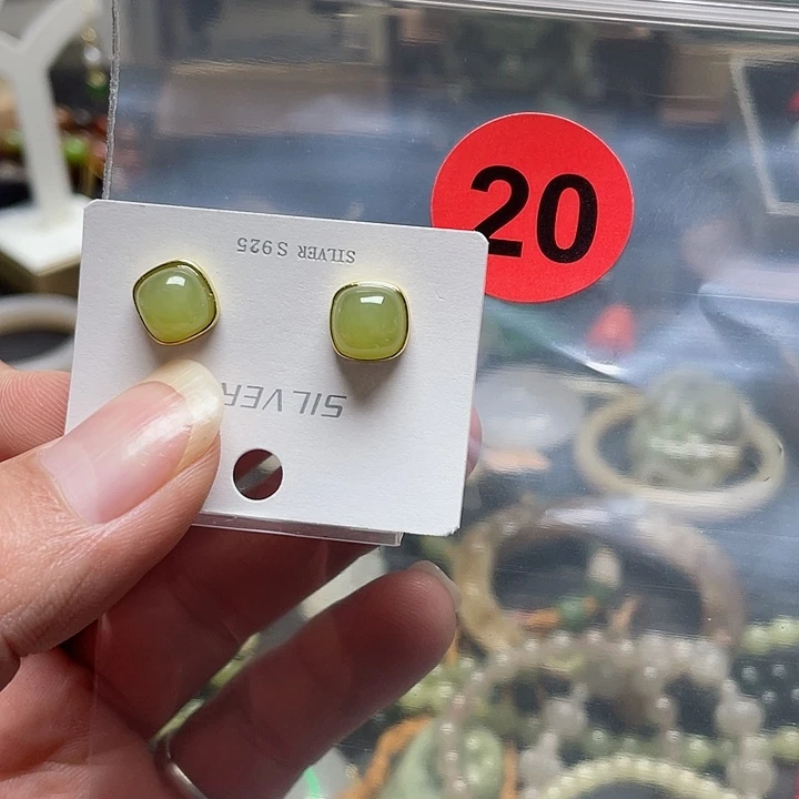 和田玉耳饰银S925镶嵌m****爸