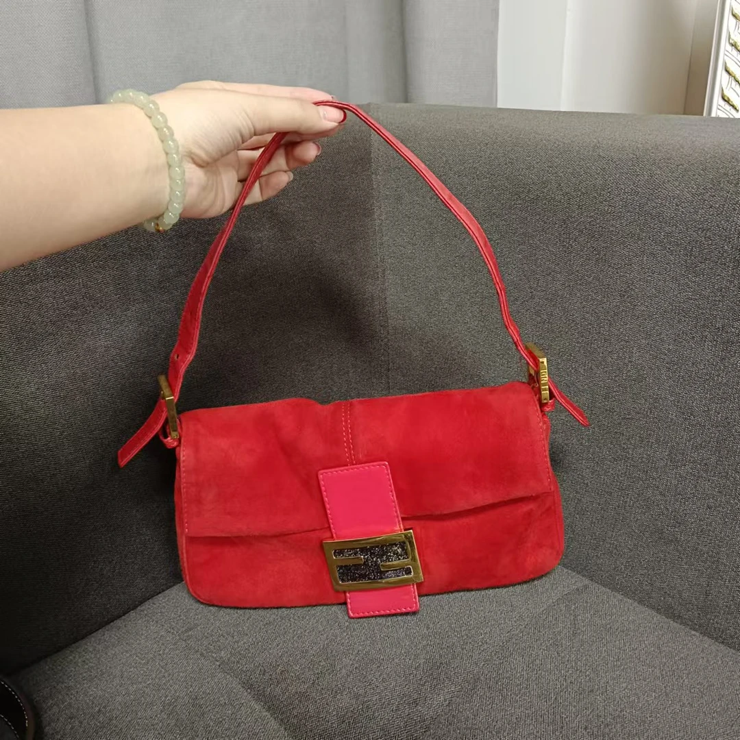 95新 FENDI/芬迪 兔兔奢/芬迪法棍包/230405024