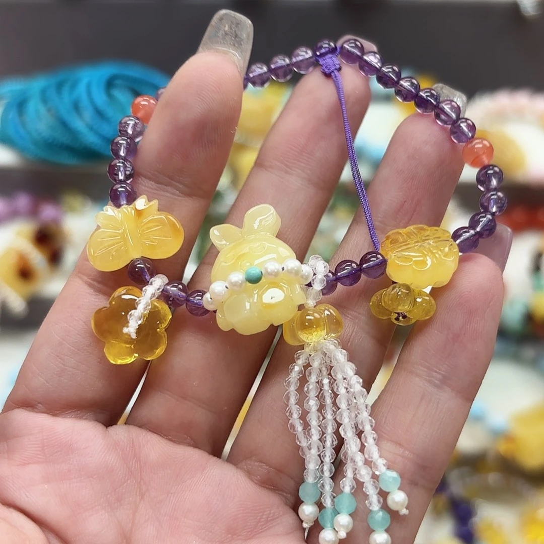 琥珀未镶嵌颈饰琥珀