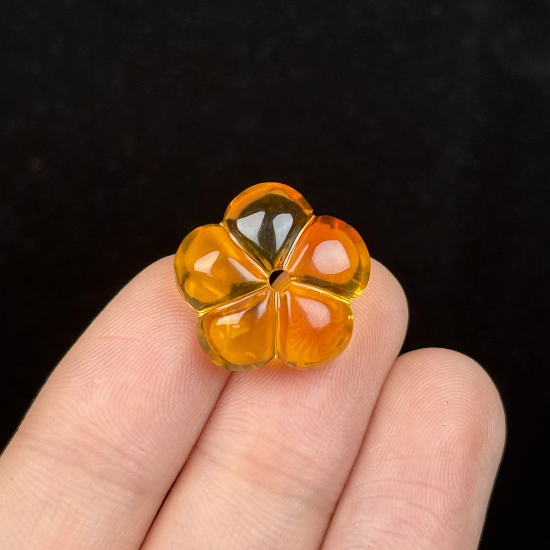 K9330天然原矿蜜蜡 净水小五瓣花18.2*8.4mm 支持鉴定假一罚十