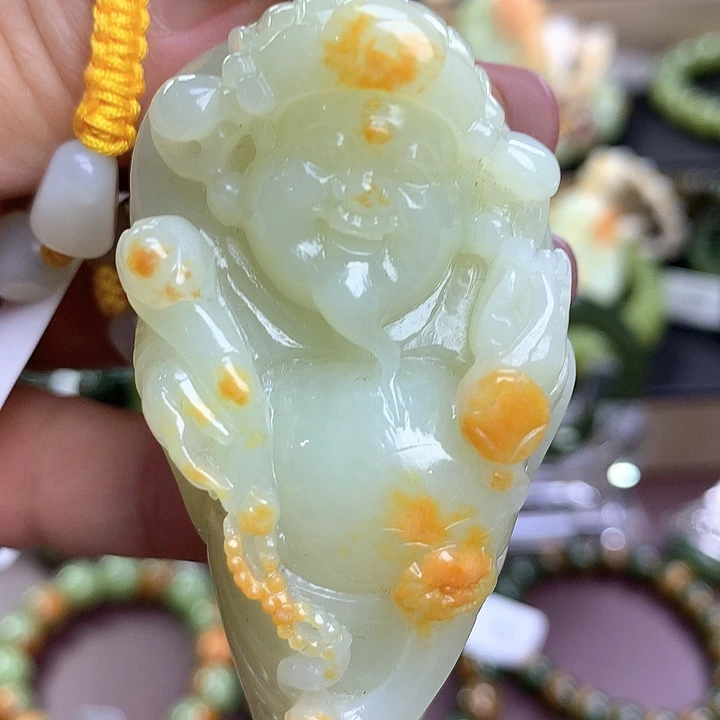 透闪石质玉未镶嵌吊坠(赠链)