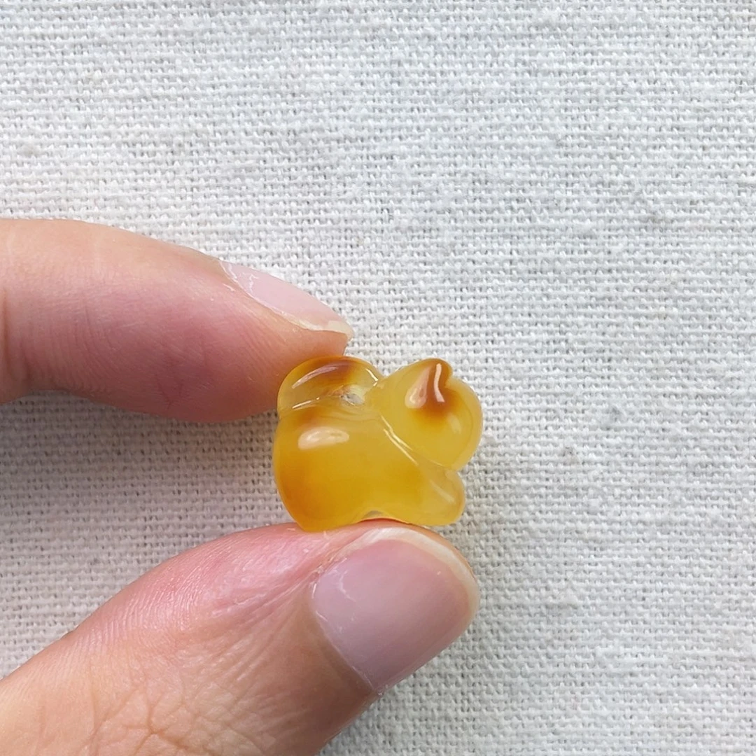 裸石琥珀未镶嵌猫咪