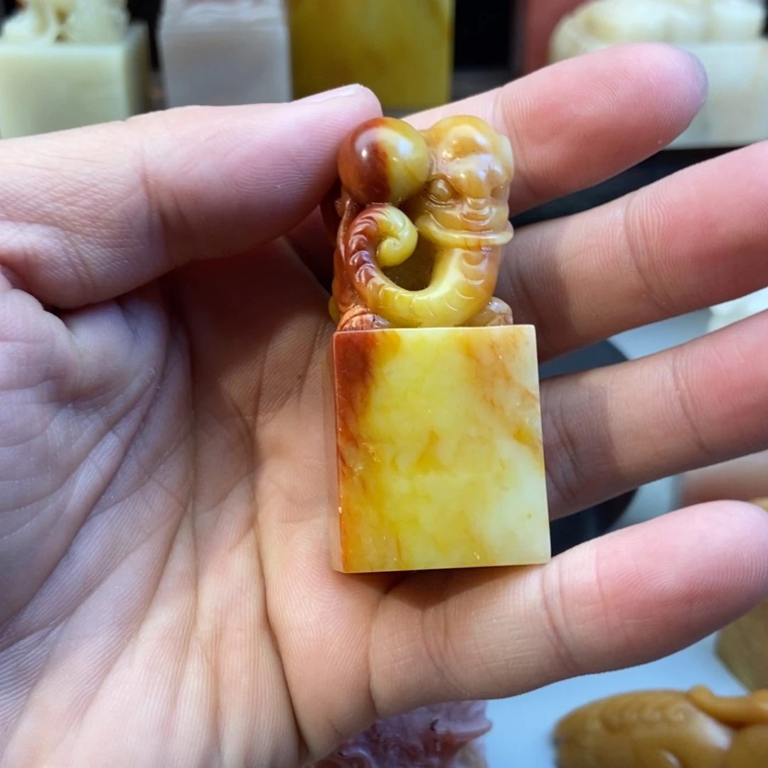 秀***莉印石寿山石芙蓉石