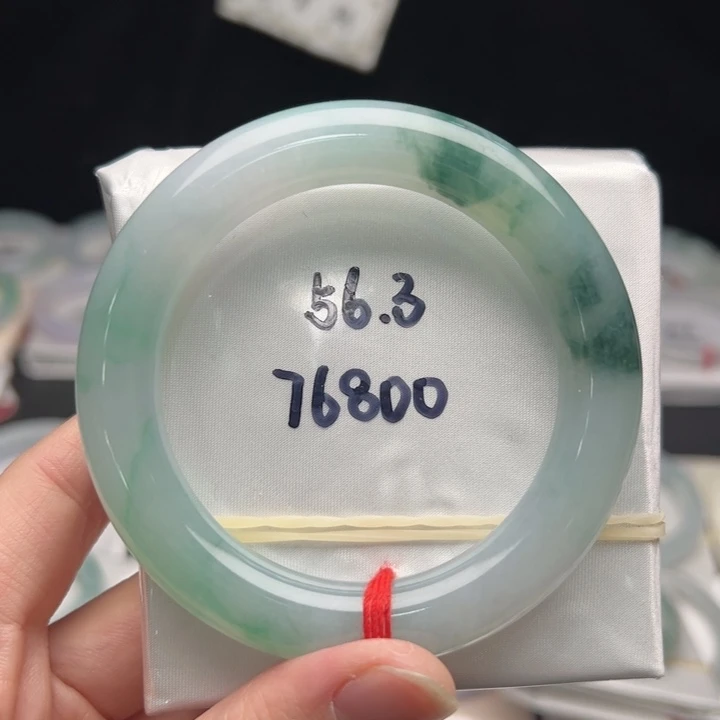 翡翠未镶嵌手镯（圆镯）